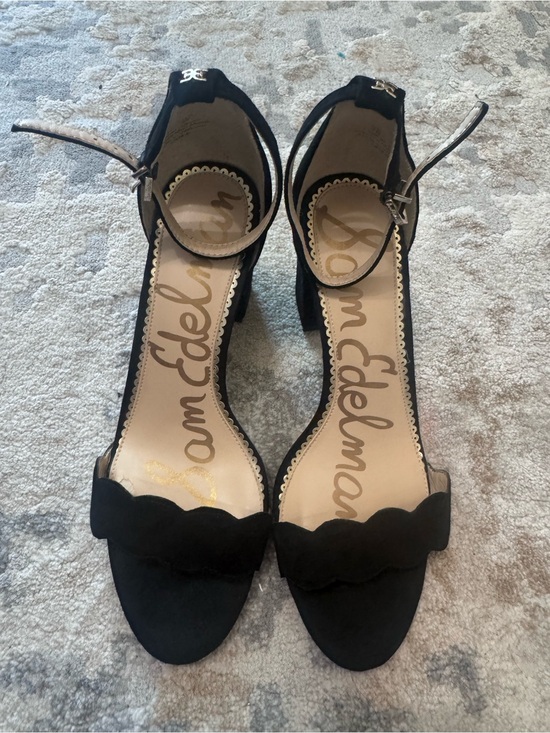 Sam Edelman Shoes - Sam Edelman Black Scalloped Ankle Strap Block Heel Sandals Women’s Size 8